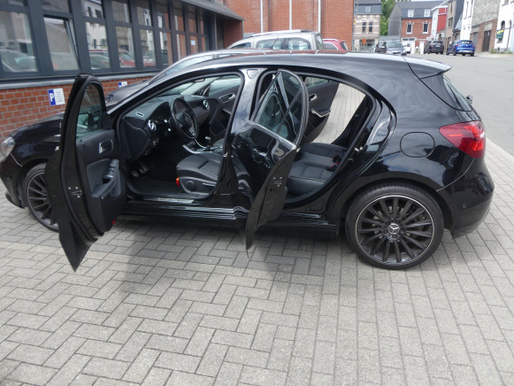 Automobil Voiture Mercedes-Benz A 180 (2018-99.600 km-VIN:WDD1760121J776850): slika 13