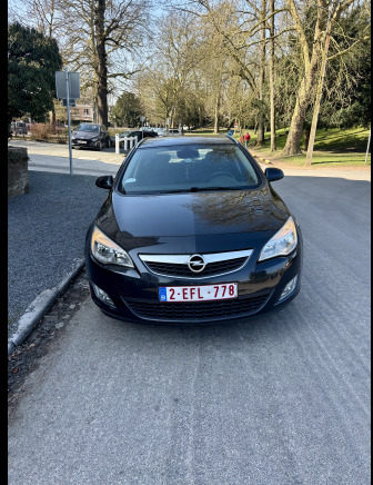 Voiture Opel Astra - Automobil: slika 1 Voiture Opel Astra - Automobil: slika 1