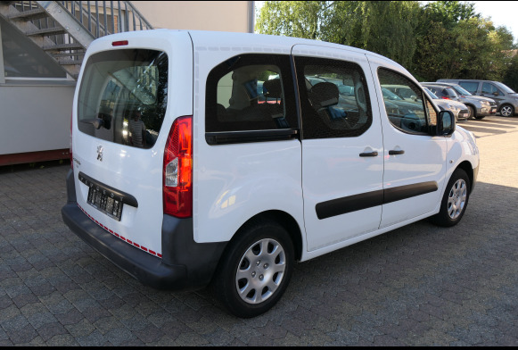 Voiture Peugeot Partner (2011-87.624 km) - Dostavno vozilo sa duplom kabinom: slika 3 Voiture Peugeot Partner (2011-87.624 km) - Dostavno vozilo sa duplom kabinom: slika 3