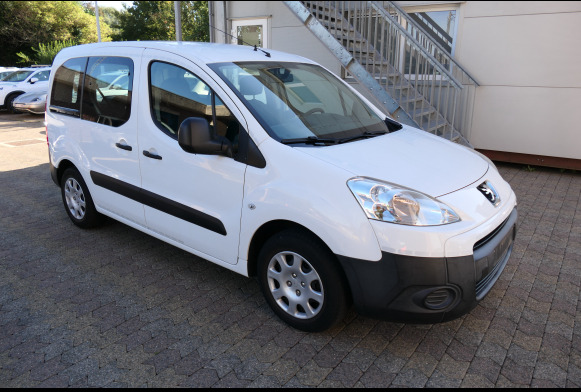 Voiture Peugeot Partner (2011-87.624 km) - Dostavno vozilo sa duplom kabinom: slika 4 Voiture Peugeot Partner (2011-87.624 km) - Dostavno vozilo sa duplom kabinom: slika 4
