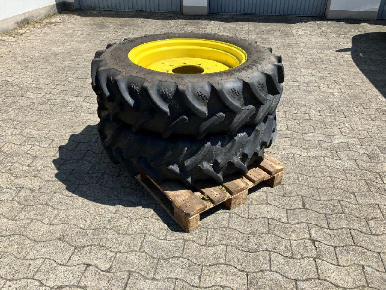 Alliance 320/85R28 - Guma za Poljoprivredna mašina: slika 1 Alliance 320/85R28 - Guma za Poljoprivredna mašina: slika 1