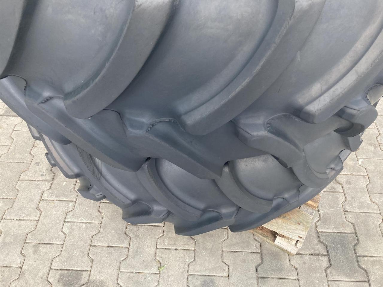 Alliance 480R30 & 520R42 - Guma za Poljoprivredna mašina: slika 4 Alliance 480R30 & 520R42 - Guma za Poljoprivredna mašina: slika 4