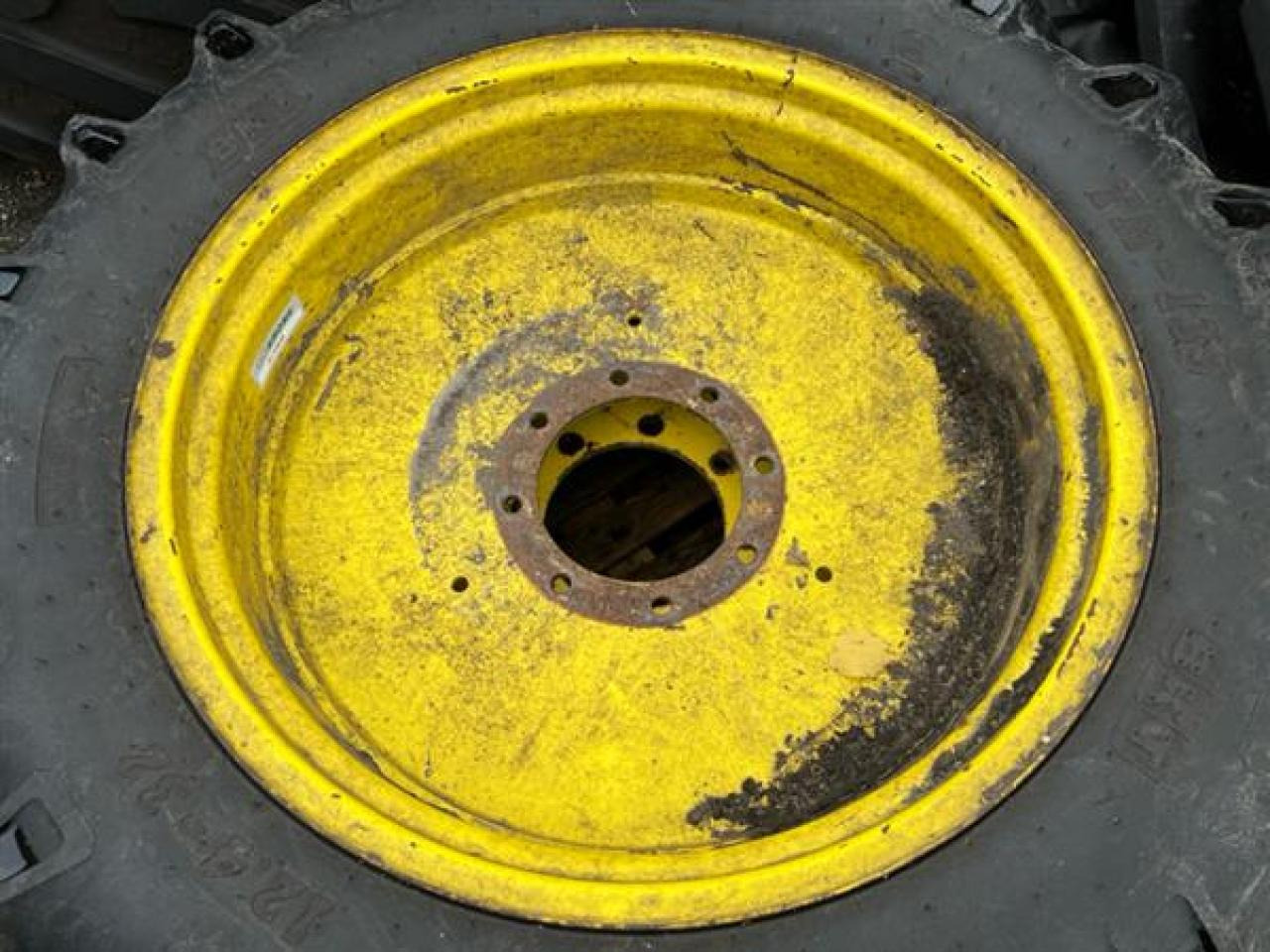 BKT 12.4-32 - Guma za Poljoprivredna mašina: slika 2 BKT 12.4-32 - Guma za Poljoprivredna mašina: slika 2