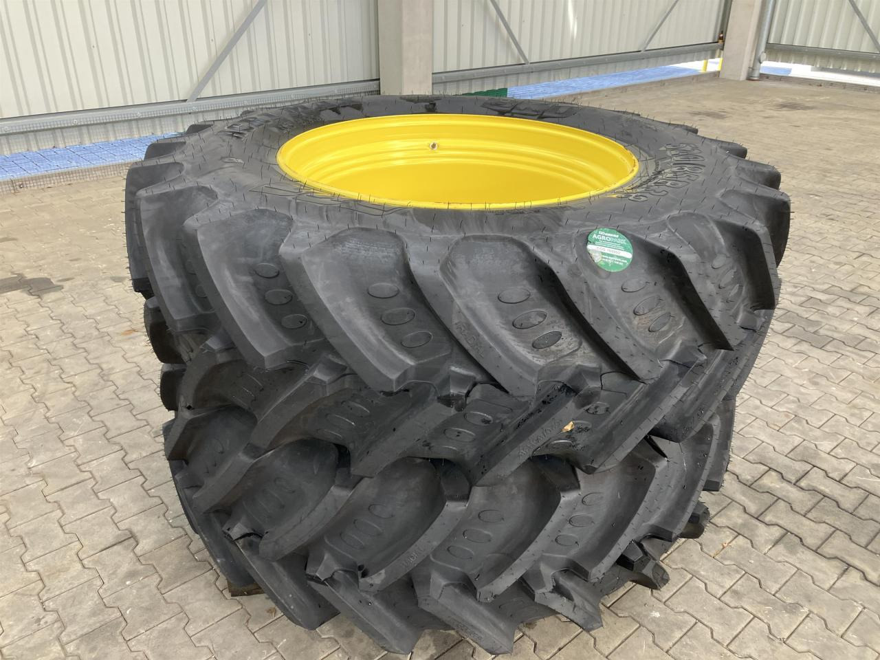 BKT 520/85R38 - Guma za Poljoprivredna mašina: slika 1 BKT 520/85R38 - Guma za Poljoprivredna mašina: slika 1