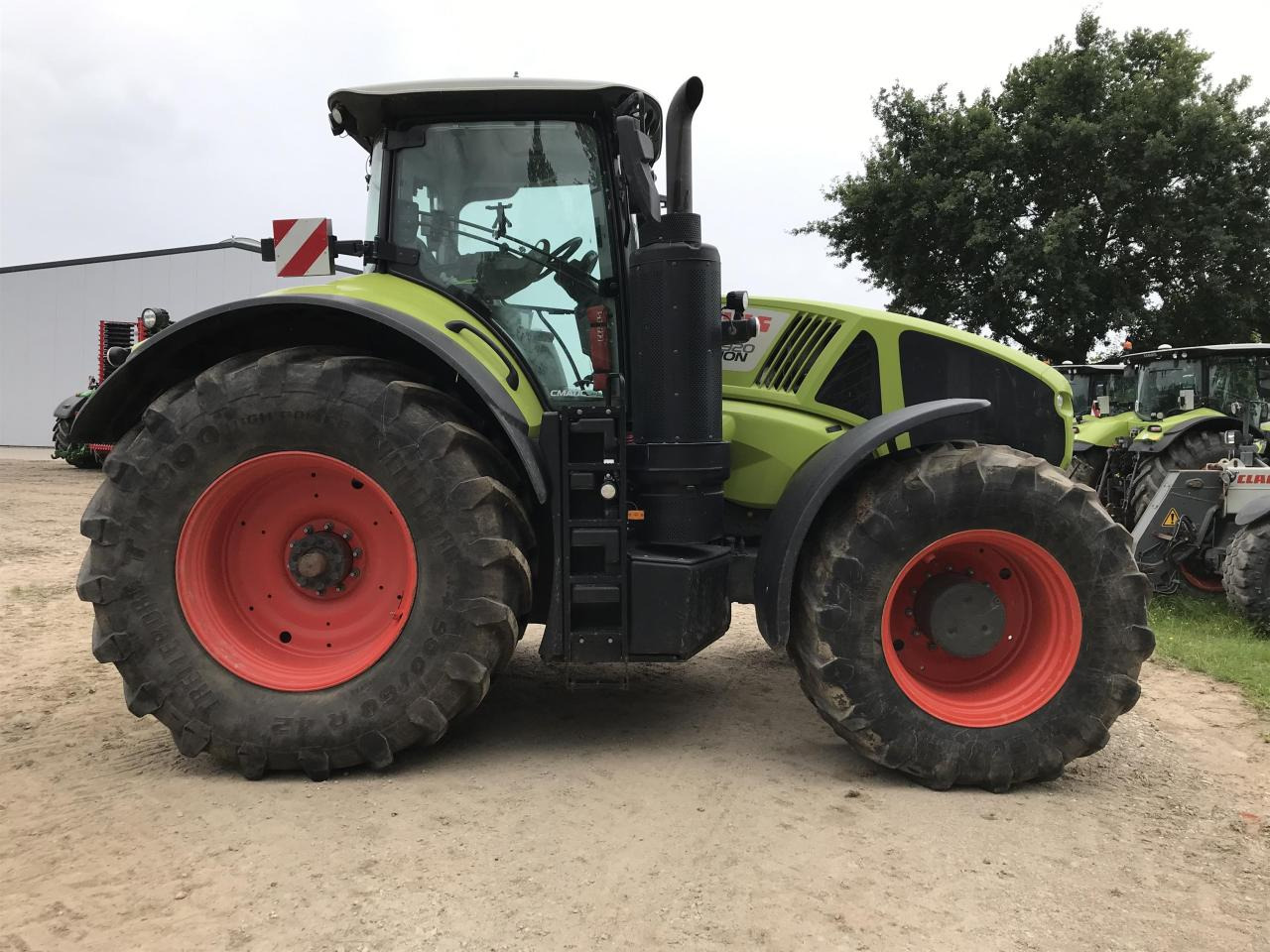 CLAAS Axion 920 - Traktor: slika 2 CLAAS Axion 920 - Traktor: slika 2