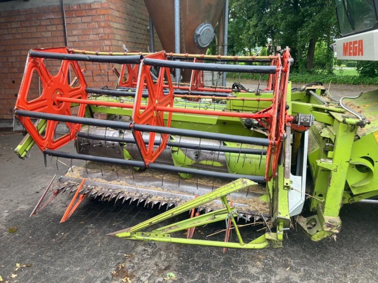 CLAAS Dominator 218 Mega - Kombinovani kombajn: slika 5 CLAAS Dominator 218 Mega - Kombinovani kombajn: slika 5