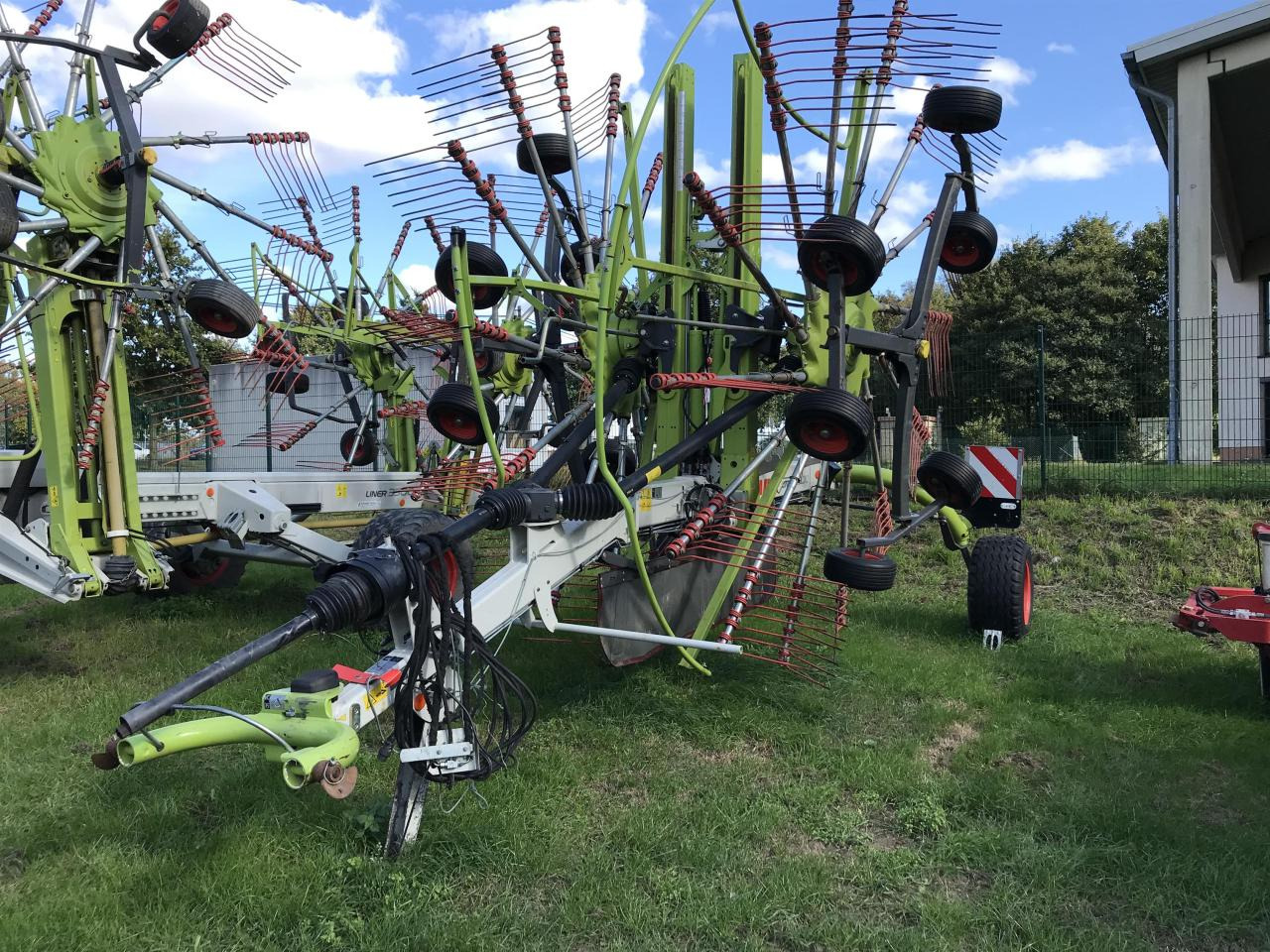 CLAAS Liner 2900 - Prevrtač/ Grabuljač: slika 2 CLAAS Liner 2900 - Prevrtač/ Grabuljač: slika 2