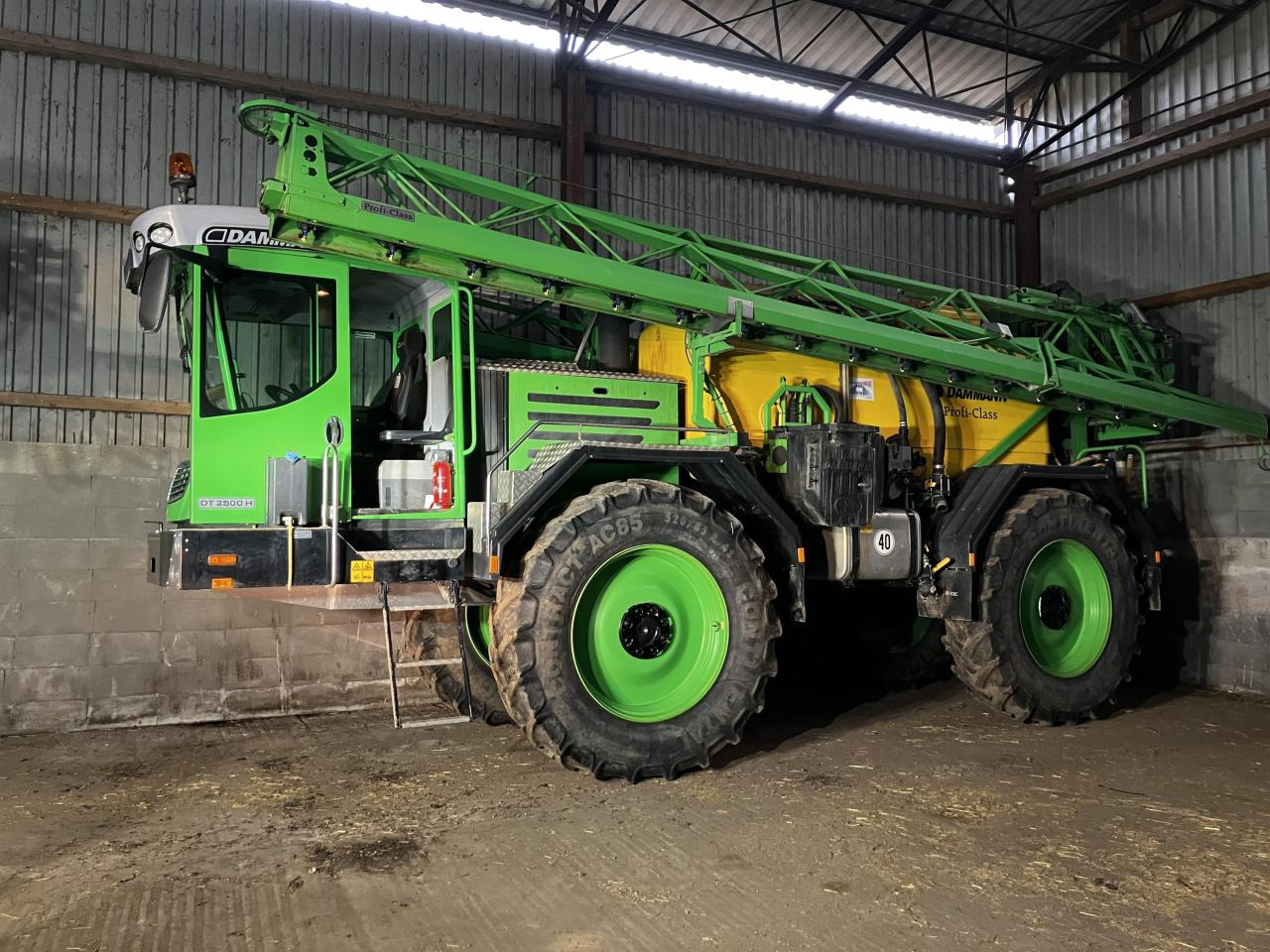 Dammann DT 2500H - Vučena prskalica: slika 1 Dammann DT 2500H - Vučena prskalica: slika 1