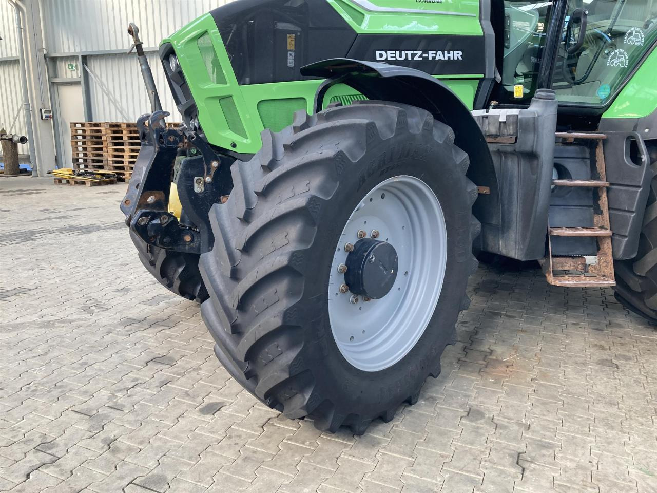 Deutz-Fahr 7250 TTV - Traktor: slika 2 Deutz-Fahr 7250 TTV - Traktor: slika 2