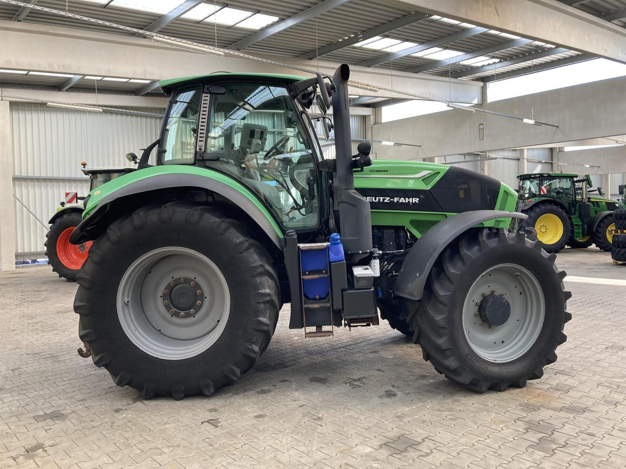 Deutz-Fahr 7250 TTV - Traktor: slika 5 Deutz-Fahr 7250 TTV - Traktor: slika 5