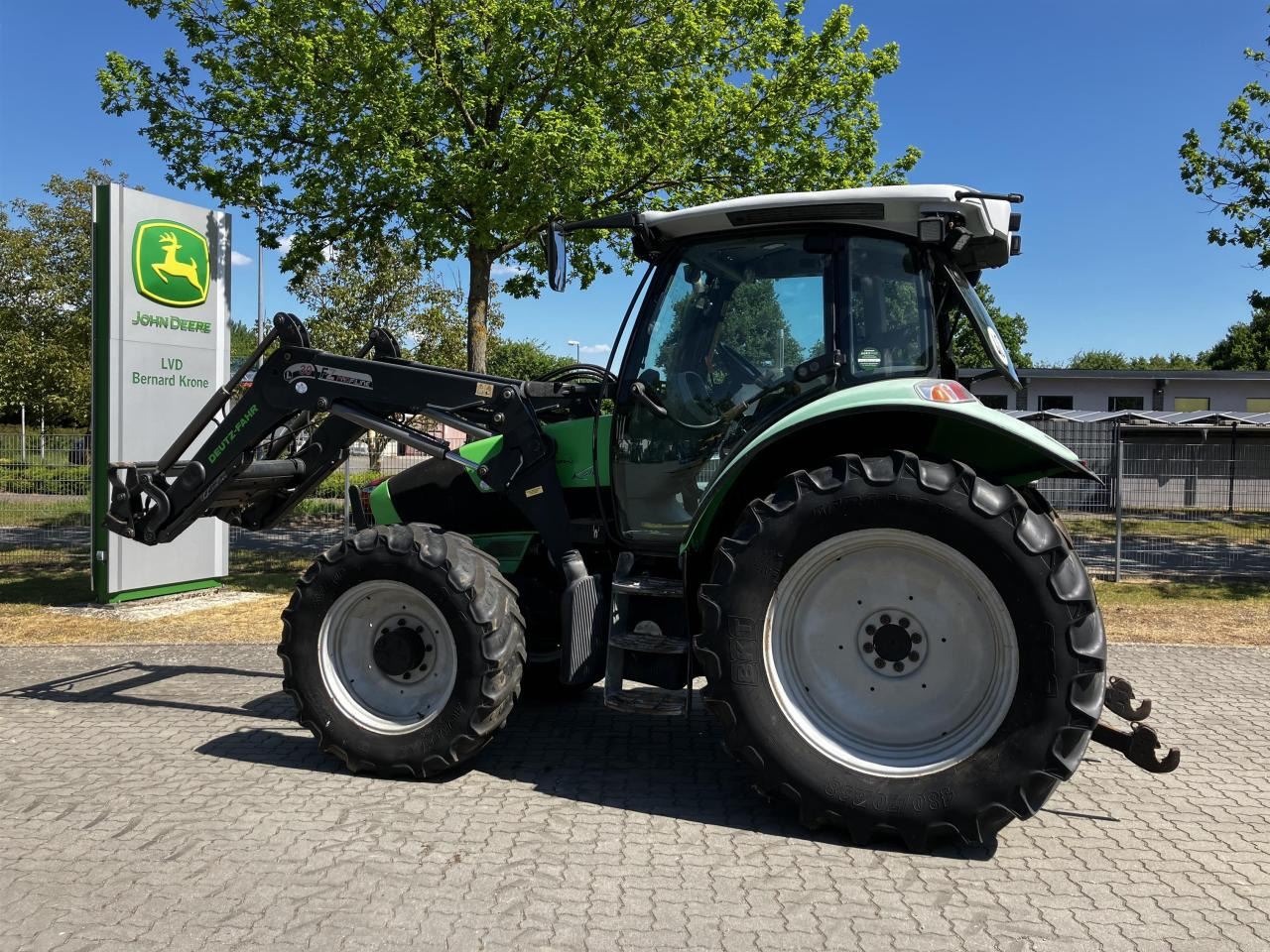 Deutz-Fahr Agrotron K410 - Traktor: slika 1 Deutz-Fahr Agrotron K410 - Traktor: slika 1