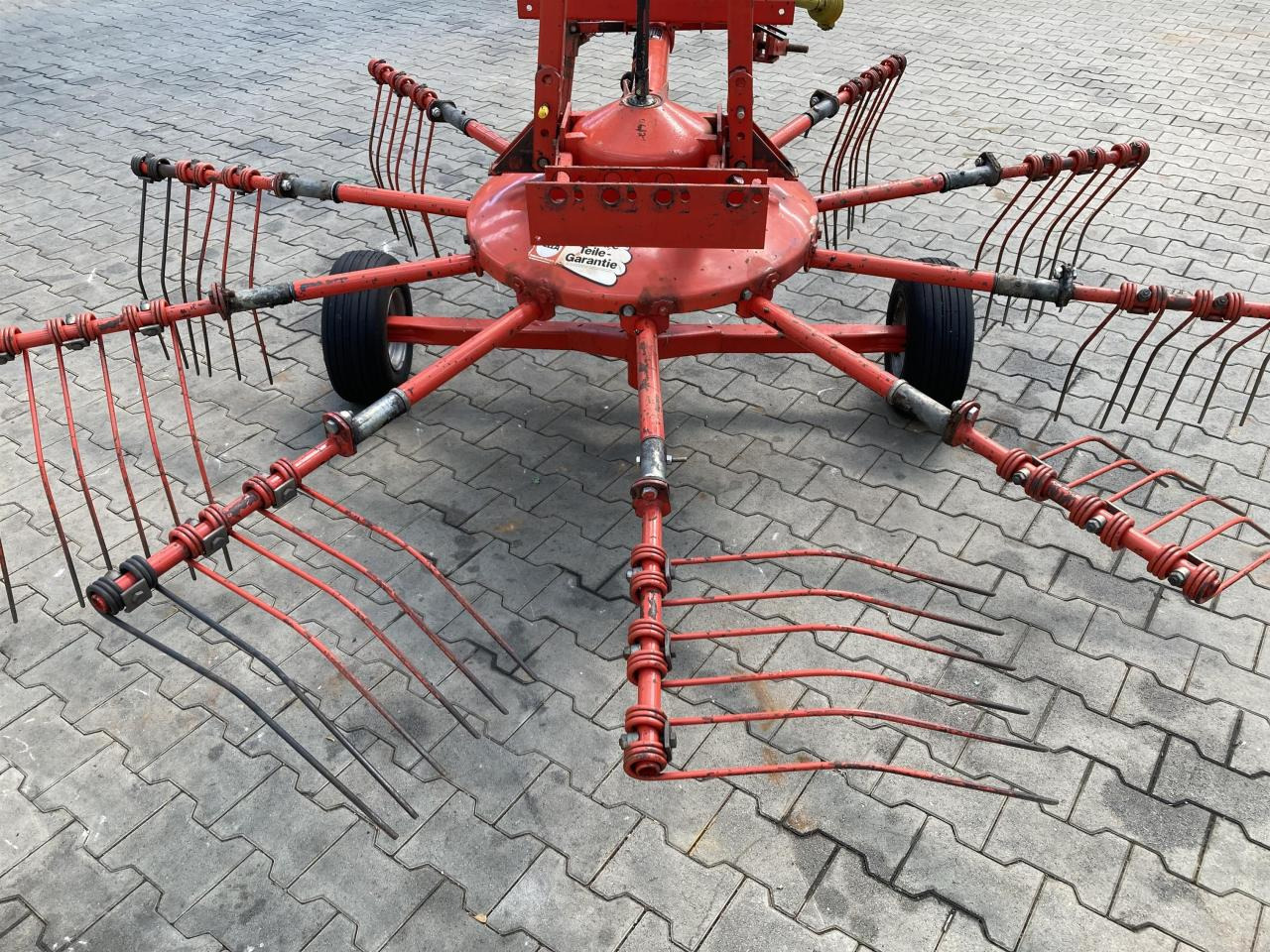 Fella TS 335 DN - Prevrtač/ Grabuljač: slika 4 Fella TS 335 DN - Prevrtač/ Grabuljač: slika 4