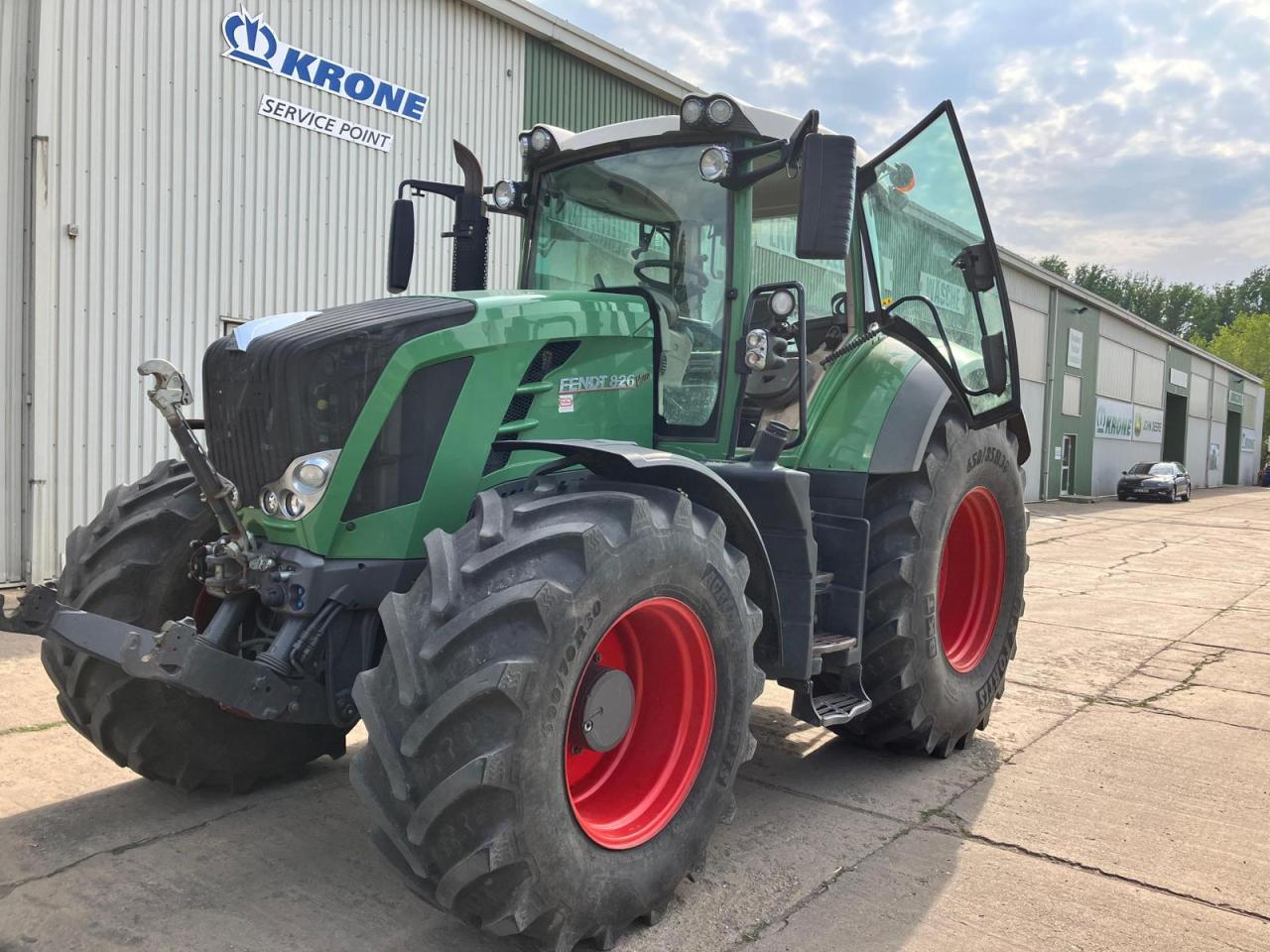 Fendt 826 Profi Plus - Traktor: slika 1 Fendt 826 Profi Plus - Traktor: slika 1