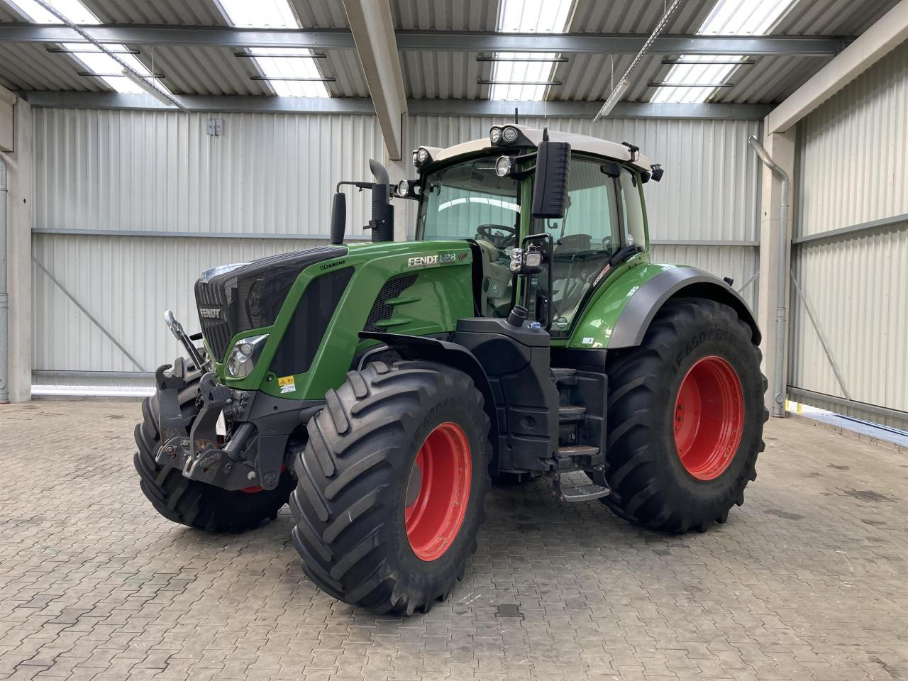Fendt 828 Profi Plus - Traktor: slika 1 Fendt 828 Profi Plus - Traktor: slika 1