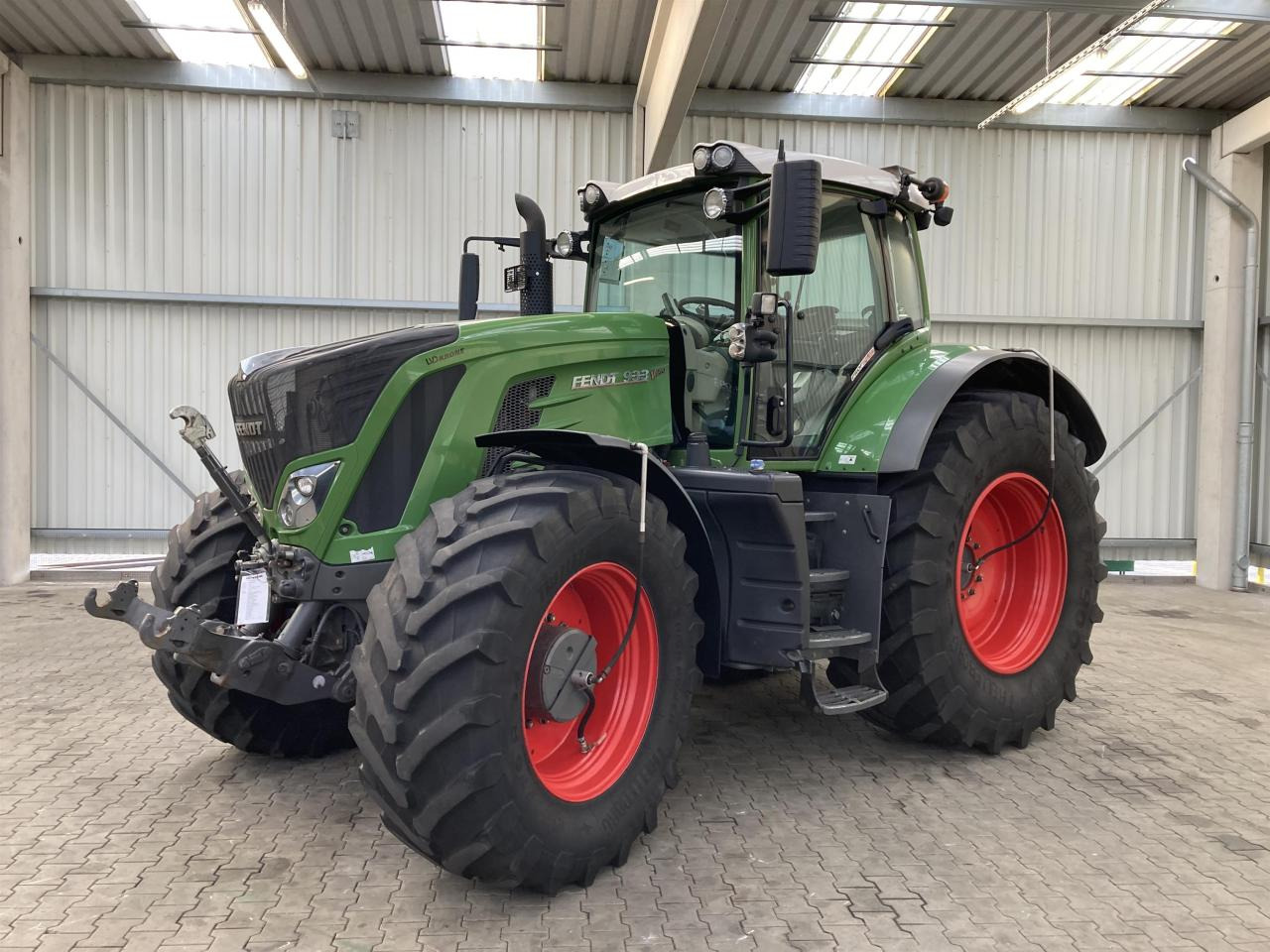 Fendt 933 Vario Profi Plus - Traktor: slika 1 Fendt 933 Vario Profi Plus - Traktor: slika 1