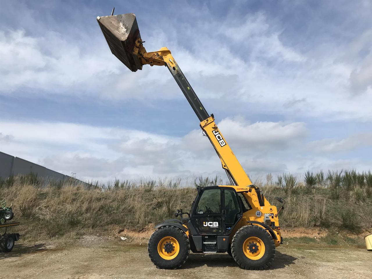 JCB 560-80 Agri Plus - Teleskopski upravljač: slika 1 JCB 560-80 Agri Plus - Teleskopski upravljač: slika 1