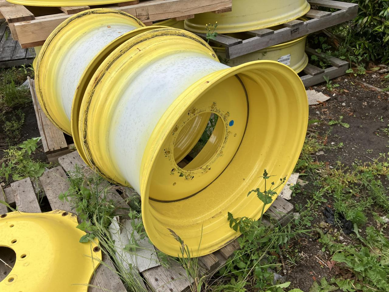 John Deere 20x30 - Guma za Poljoprivredna mašina: slika 1 John Deere 20x30 - Guma za Poljoprivredna mašina: slika 1