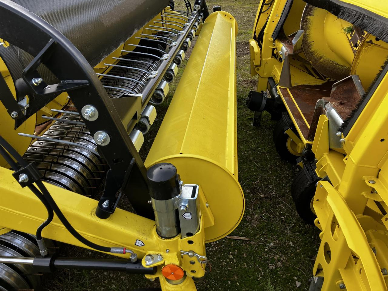 John Deere 30R - Dodatak za stočnu hranu: slika 5 John Deere 30R - Dodatak za stočnu hranu: slika 5