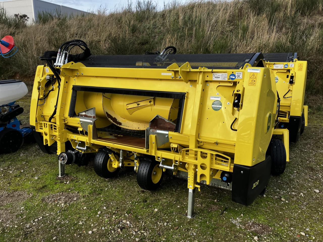 John Deere 30R - Dodatak za stočnu hranu: slika 1 John Deere 30R - Dodatak za stočnu hranu: slika 1