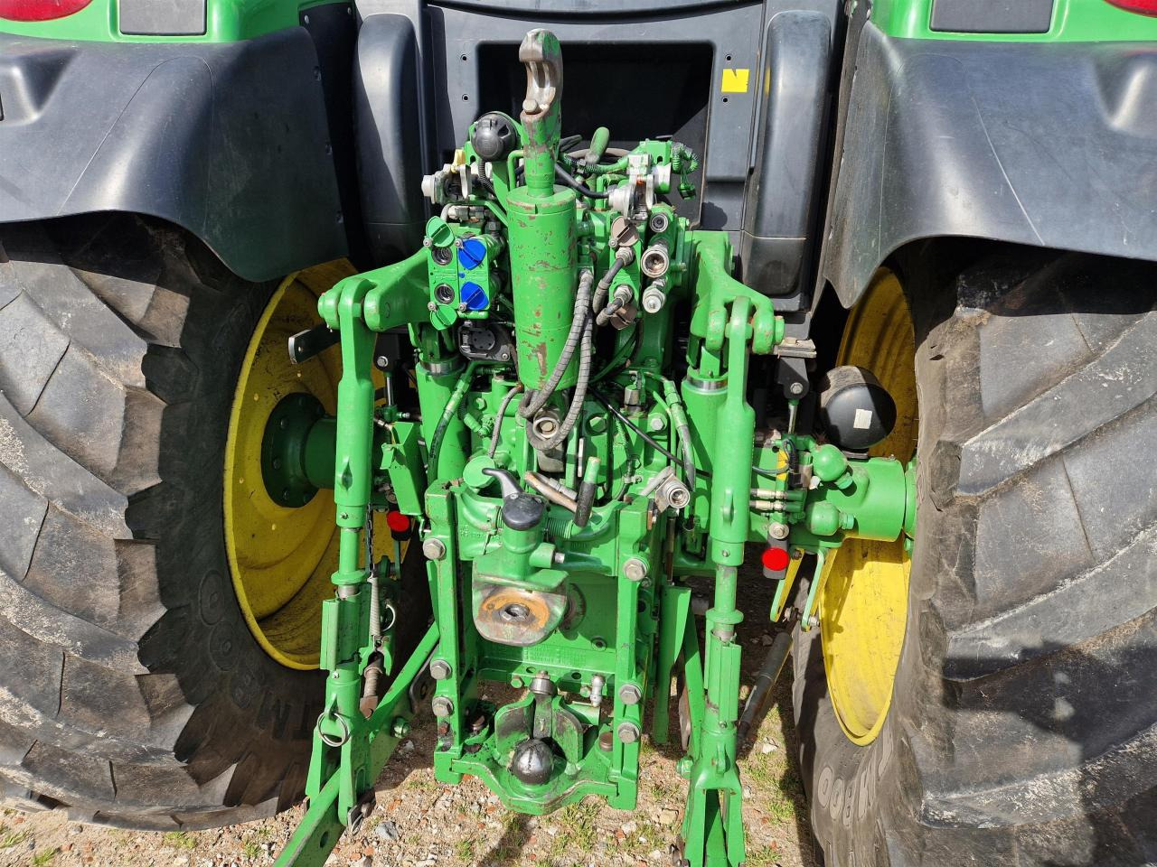 John Deere 6140R - Traktor: slika 4 John Deere 6140R - Traktor: slika 4
