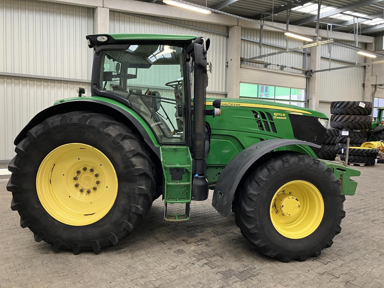 John Deere 6170R - Traktor: slika 4 John Deere 6170R - Traktor: slika 4