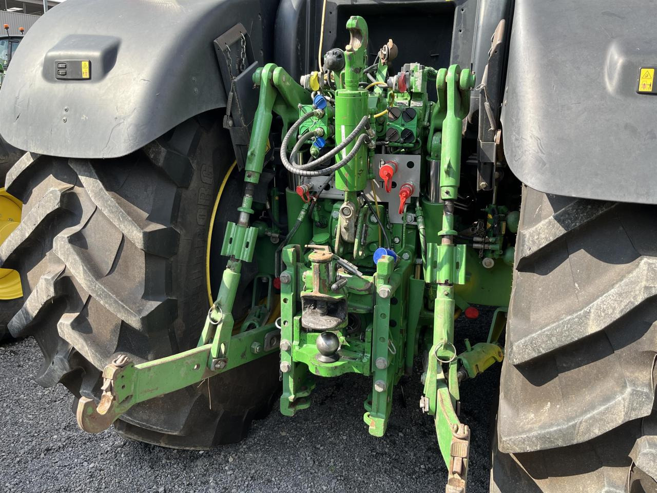John Deere 6210R - Traktor: slika 4 John Deere 6210R - Traktor: slika 4