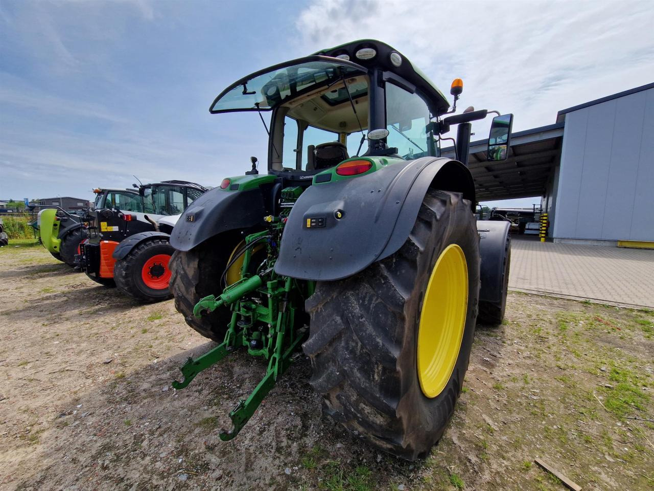 John Deere 6215R - Traktor: slika 3 John Deere 6215R - Traktor: slika 3