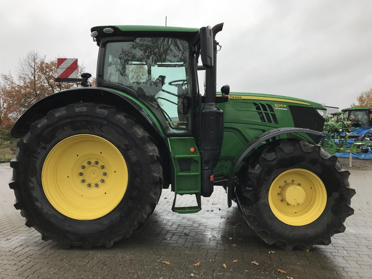 John Deere 6215R - Traktor: slika 2 John Deere 6215R - Traktor: slika 2