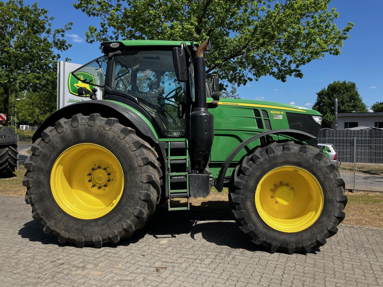 John Deere 6230R - Traktor: slika 2 John Deere 6230R - Traktor: slika 2