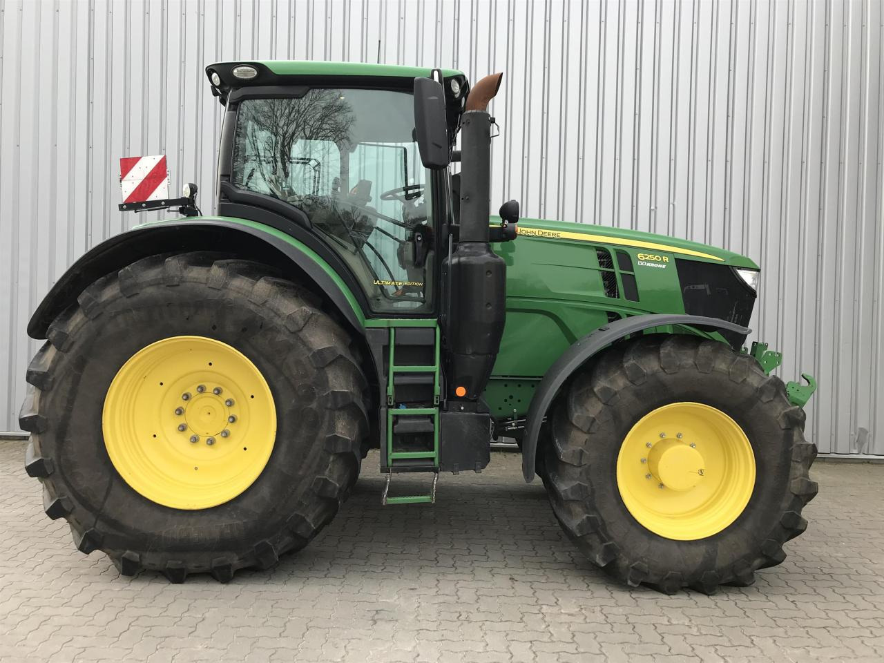 John Deere 6250R - Traktor: slika 2 John Deere 6250R - Traktor: slika 2