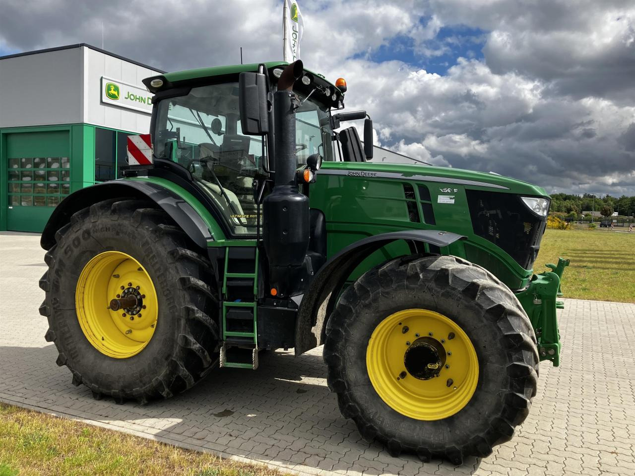 John Deere 6250R - Traktor: slika 2 John Deere 6250R - Traktor: slika 2