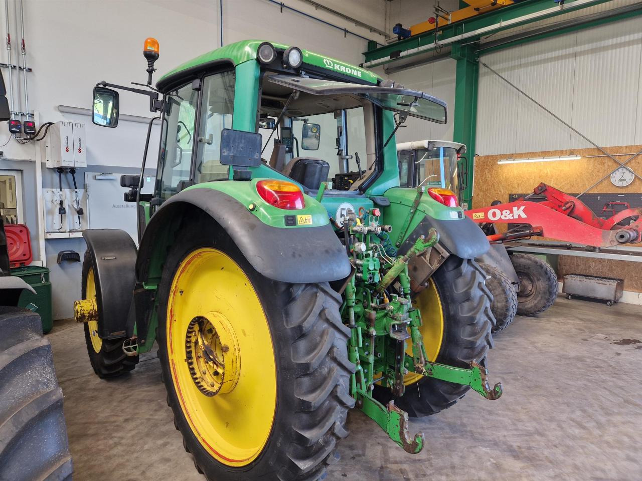 John Deere 6420S - Traktor: slika 2 John Deere 6420S - Traktor: slika 2
