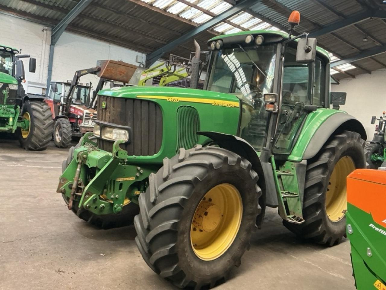 John Deere 6820 - Traktor: slika 2 John Deere 6820 - Traktor: slika 2