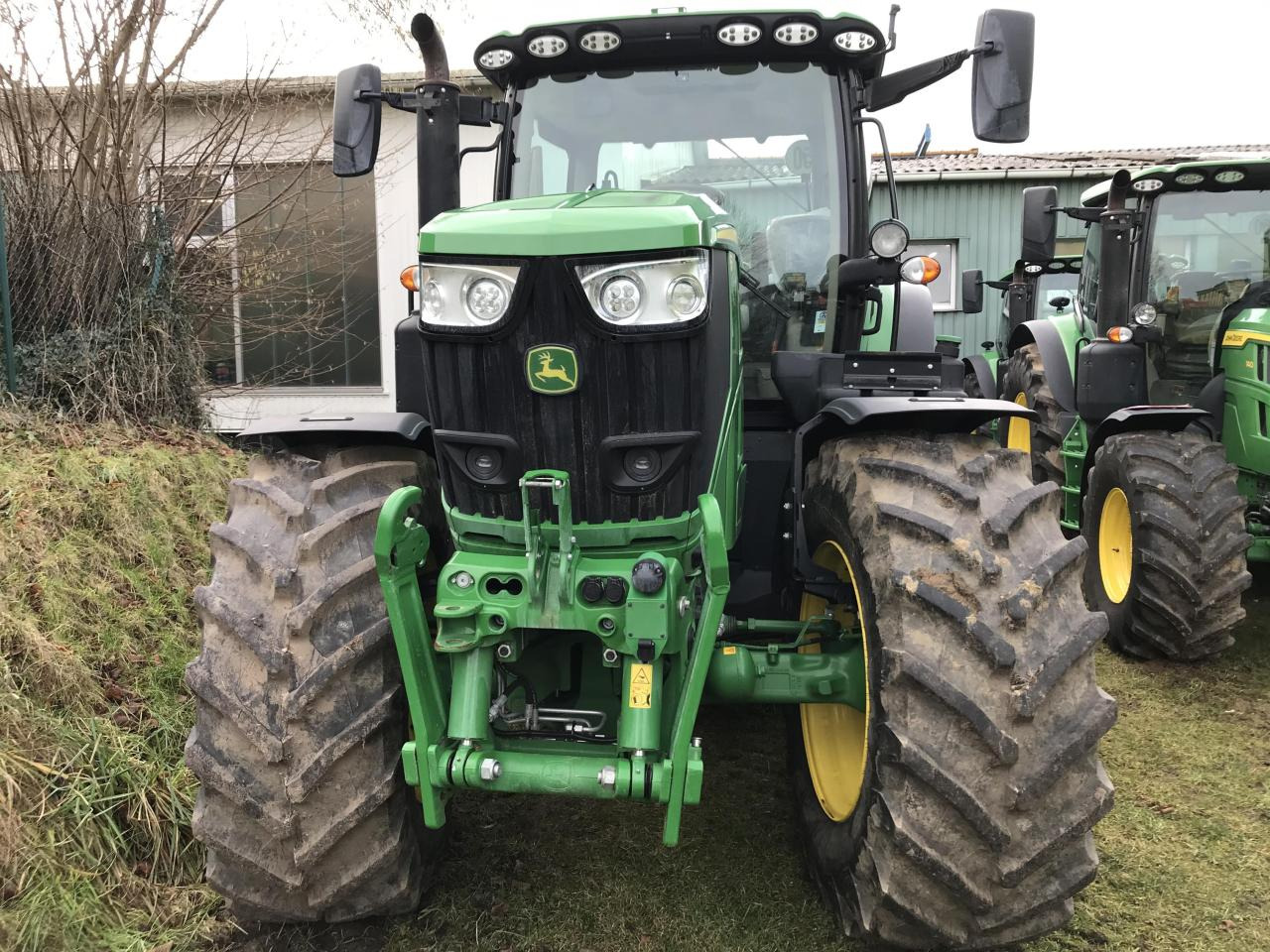 John Deere 6R 175 - Traktor: slika 3 John Deere 6R 175 - Traktor: slika 3