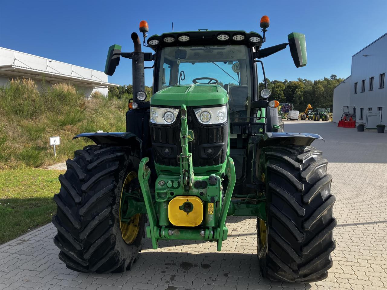 John Deere 6R 185 - Traktor: slika 3 John Deere 6R 185 - Traktor: slika 3
