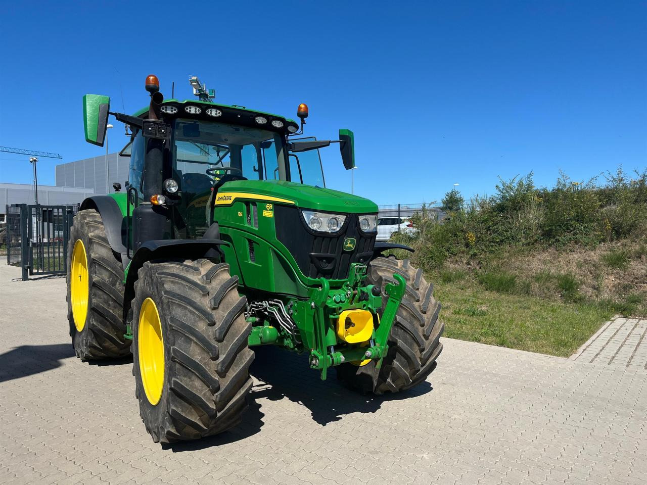 John Deere 6R 185 - Traktor: slika 3 John Deere 6R 185 - Traktor: slika 3