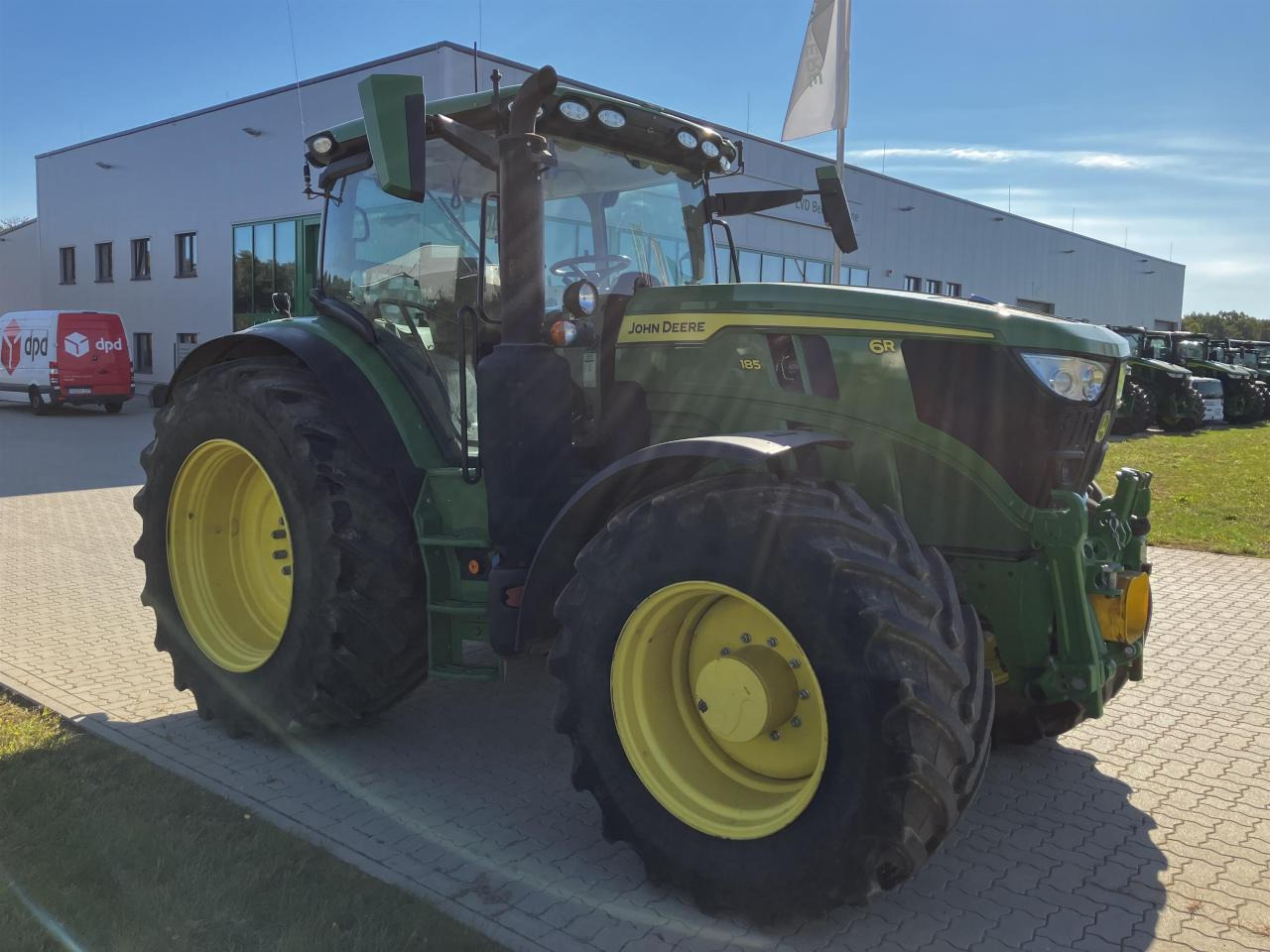 John Deere 6R 185 - Traktor: slika 2 John Deere 6R 185 - Traktor: slika 2