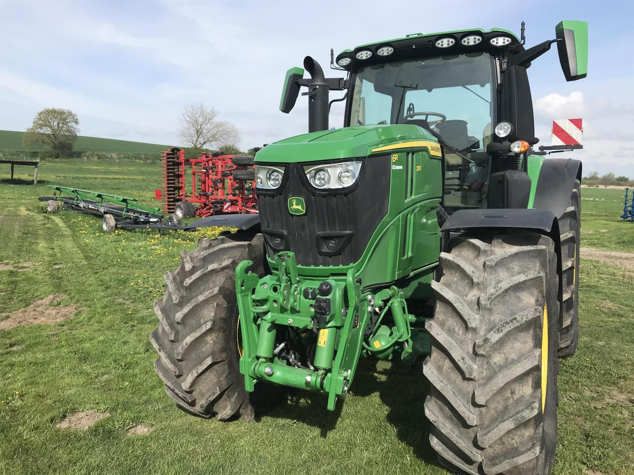 John Deere 6R 250 - Traktor: slika 3 John Deere 6R 250 - Traktor: slika 3