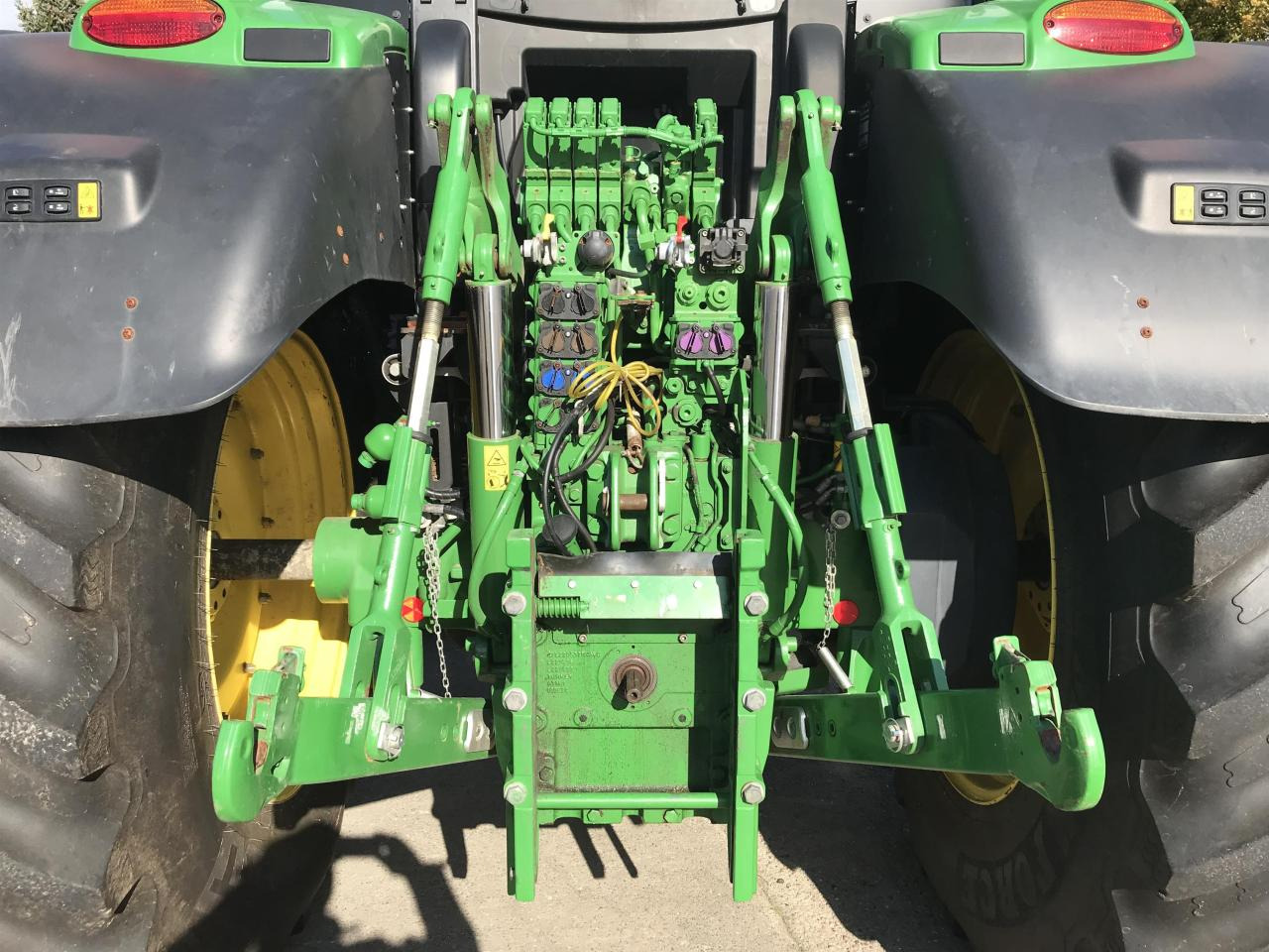 John Deere 6R 250 - Traktor: slika 5 John Deere 6R 250 - Traktor: slika 5
