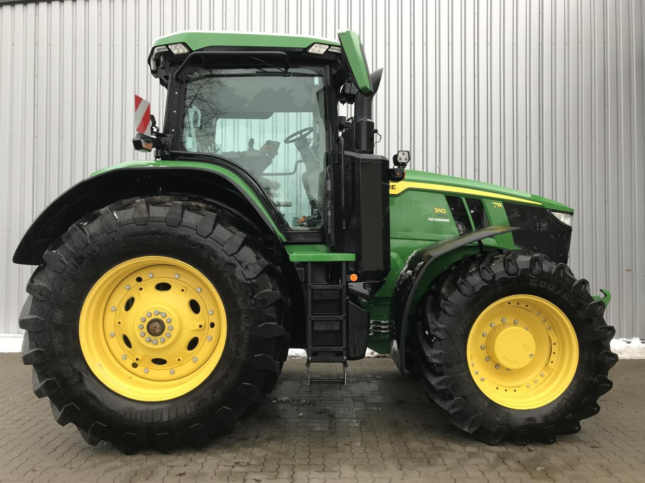 John Deere 7R 310 (MY21) - Traktor: slika 2 John Deere 7R 310 (MY21) - Traktor: slika 2