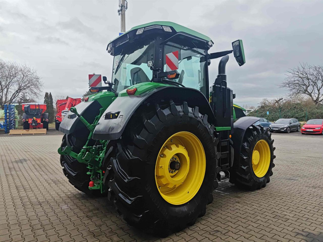 John Deere 7R 330 - Traktor: slika 4 John Deere 7R 330 - Traktor: slika 4