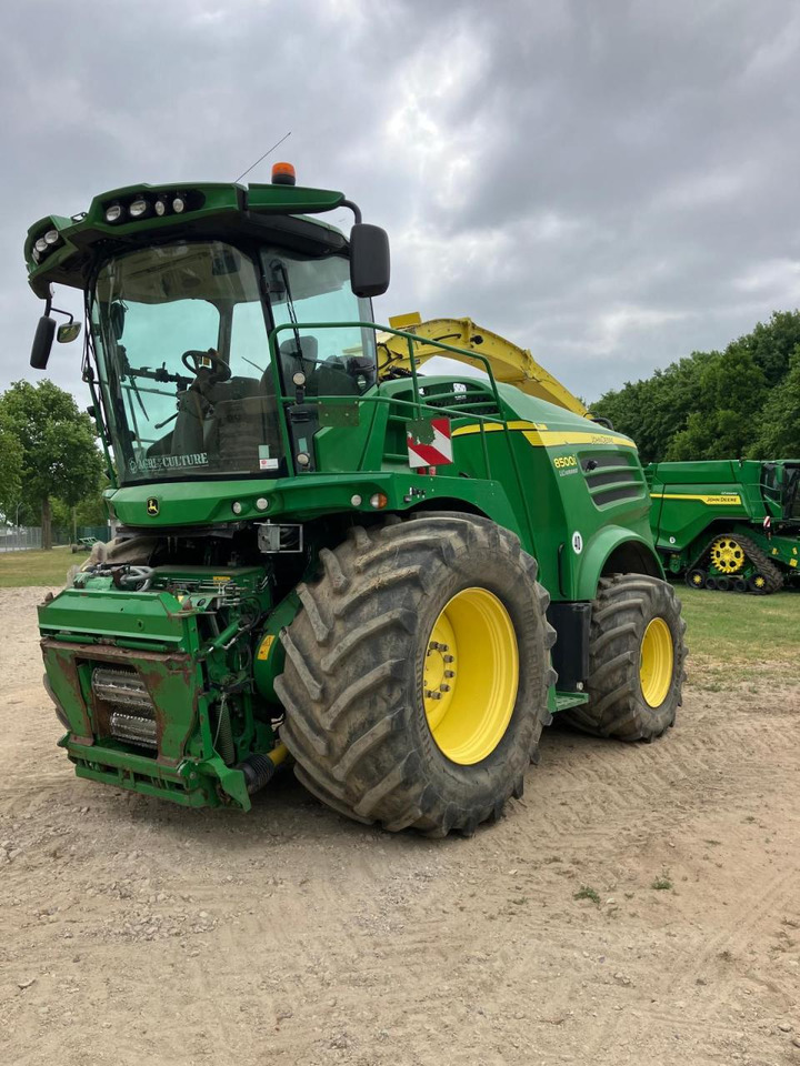 John Deere 8500 - Kombajn za stočnu hranu: slika 1 John Deere 8500 - Kombajn za stočnu hranu: slika 1