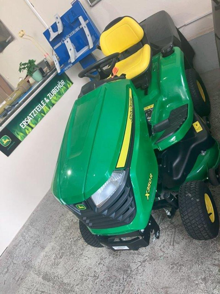 John Deere X350R - Baštenska kosačica: slika 2 John Deere X350R - Baštenska kosačica: slika 2