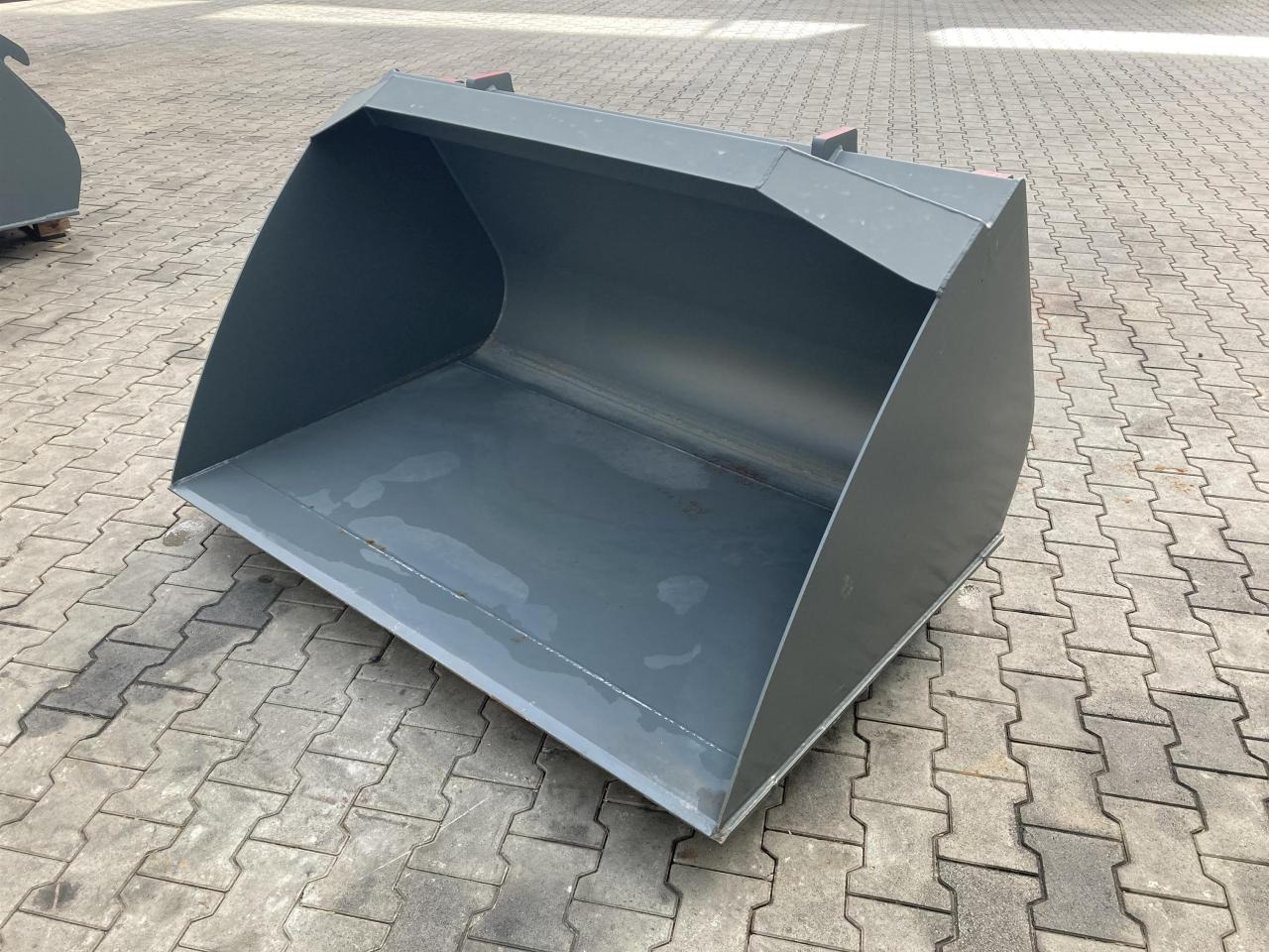 Kramer 1600 mm - Kašika: slika 2 Kramer 1600 mm - Kašika: slika 2