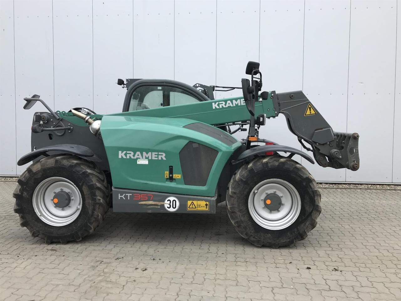 Kramer KT357 - Teleskopski upravljač: slika 2 Kramer KT357 - Teleskopski upravljač: slika 2