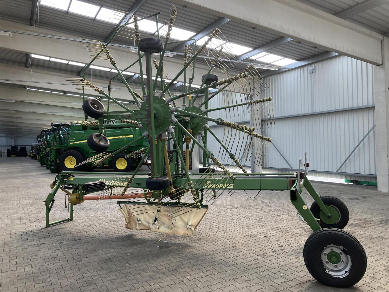 Krone SWADRO 900 - Prevrtač/ Grabuljač: slika 4 Krone SWADRO 900 - Prevrtač/ Grabuljač: slika 4