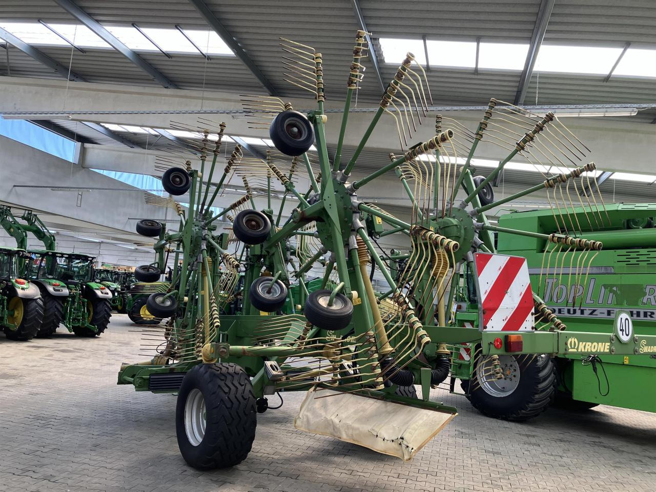 Krone Swadro 1400 - Prevrtač/ Grabuljač: slika 3 Krone Swadro 1400 - Prevrtač/ Grabuljač: slika 3