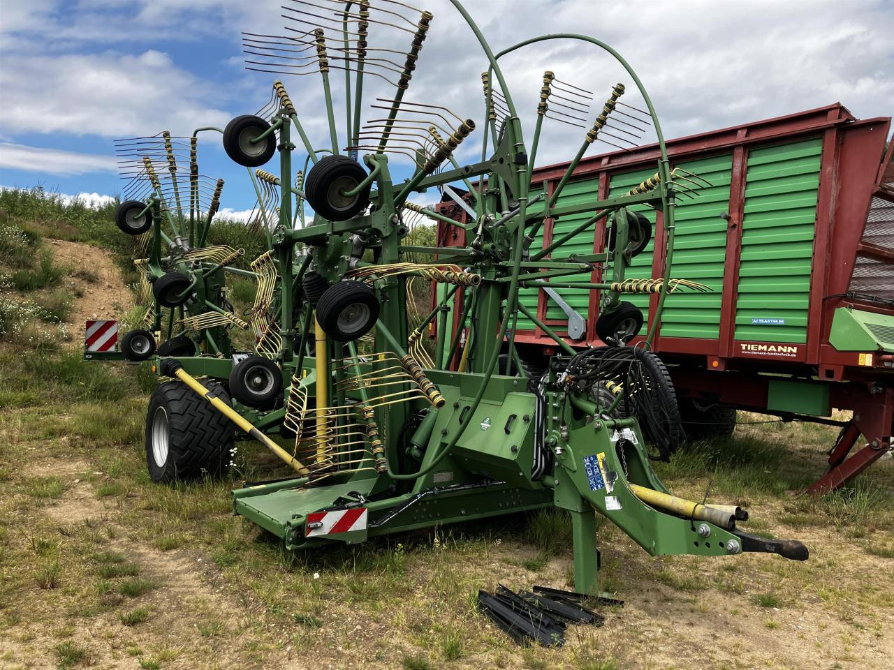 Krone Swadro 1400 Plus - Prevrtač/ Grabuljač: slika 1 Krone Swadro 1400 Plus - Prevrtač/ Grabuljač: slika 1