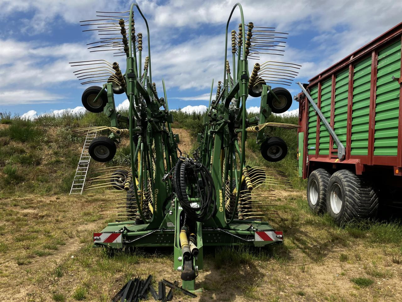 Krone Swadro 1400 Plus - Prevrtač/ Grabuljač: slika 2 Krone Swadro 1400 Plus - Prevrtač/ Grabuljač: slika 2