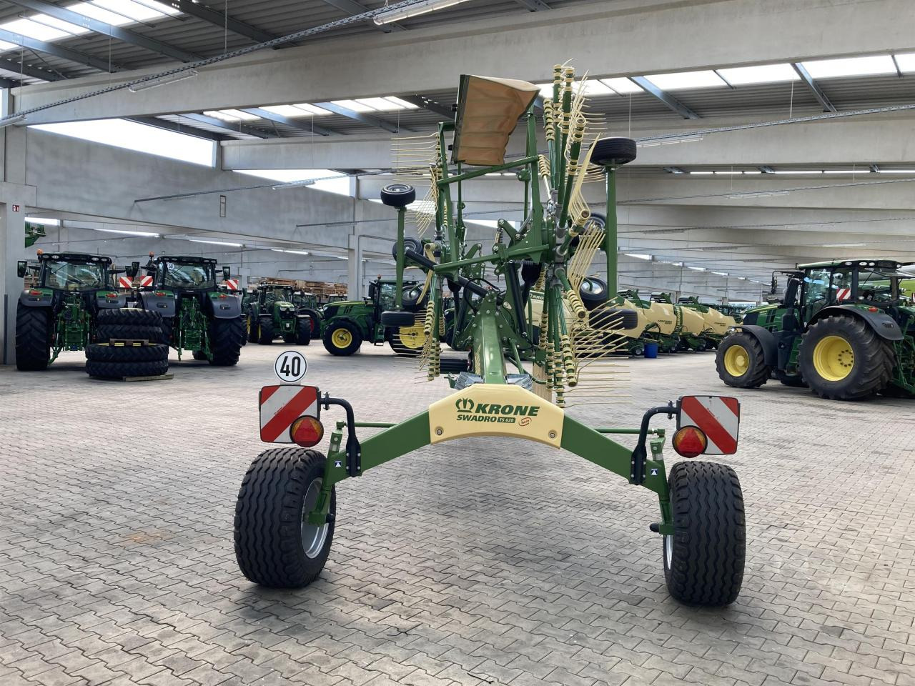 Krone Swadro TS 620 Twin - Prevrtač/ Grabuljač: slika 4 Krone Swadro TS 620 Twin - Prevrtač/ Grabuljač: slika 4